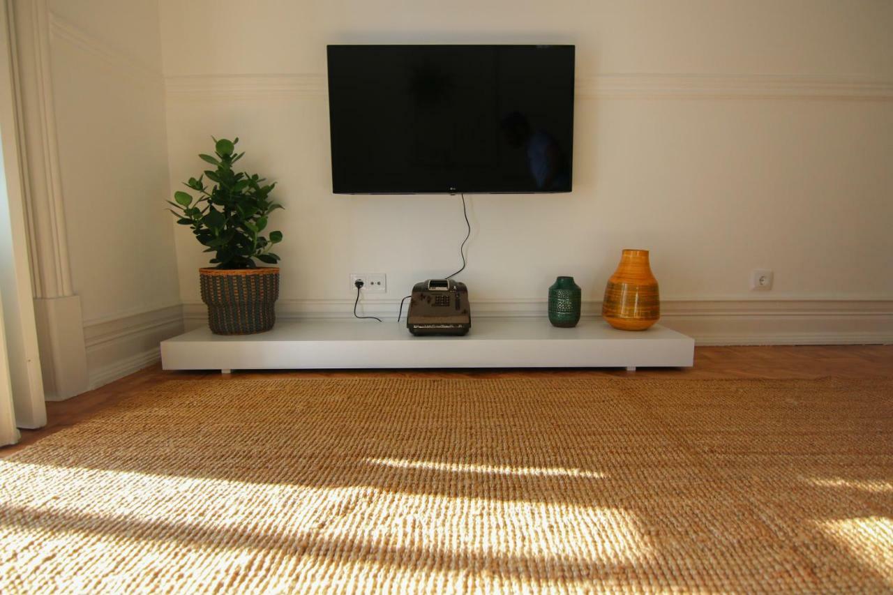 Amazing Apartment Fully Renovated In Center Lisboa Eksteriør bilde